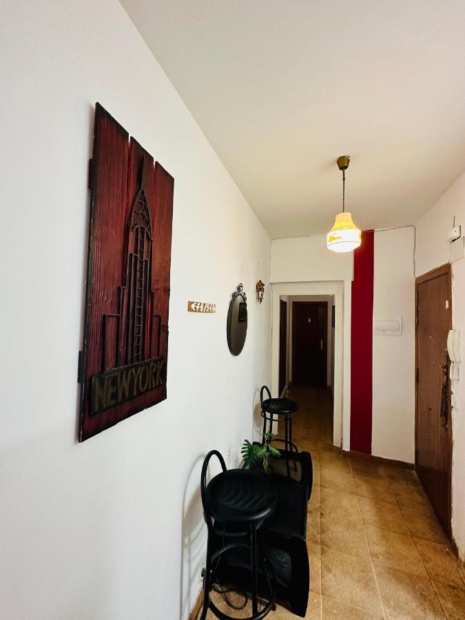 Punta Me Rooms Near The Gran Via Madrid Dış mekan fotoğraf