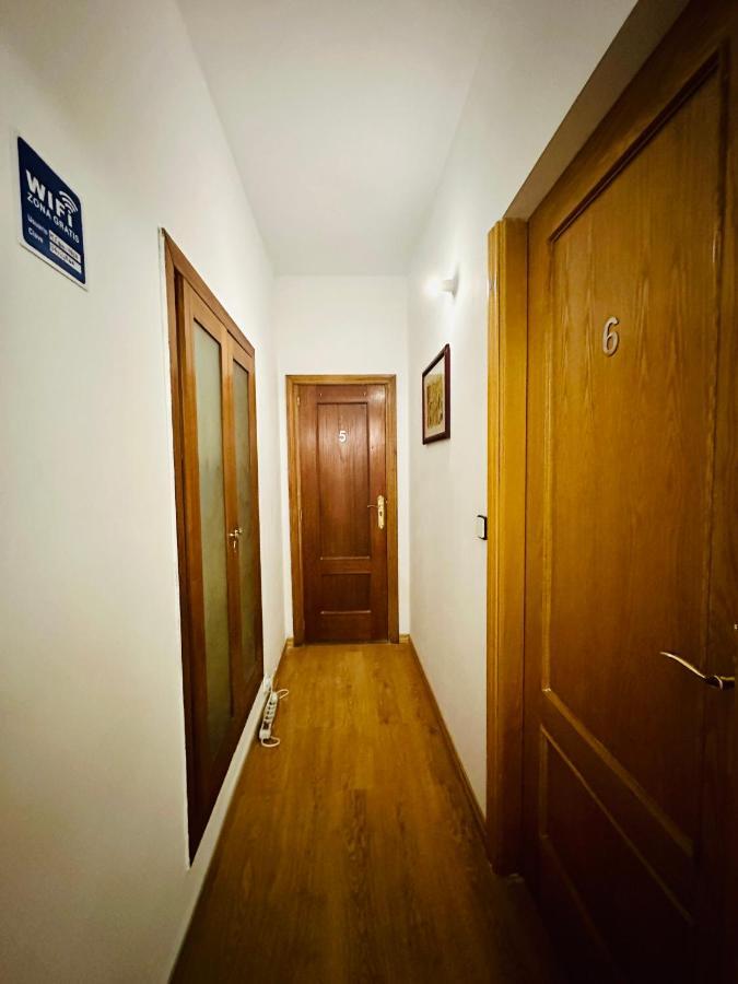 Punta Me Rooms Near The Gran Via Madrid Dış mekan fotoğraf